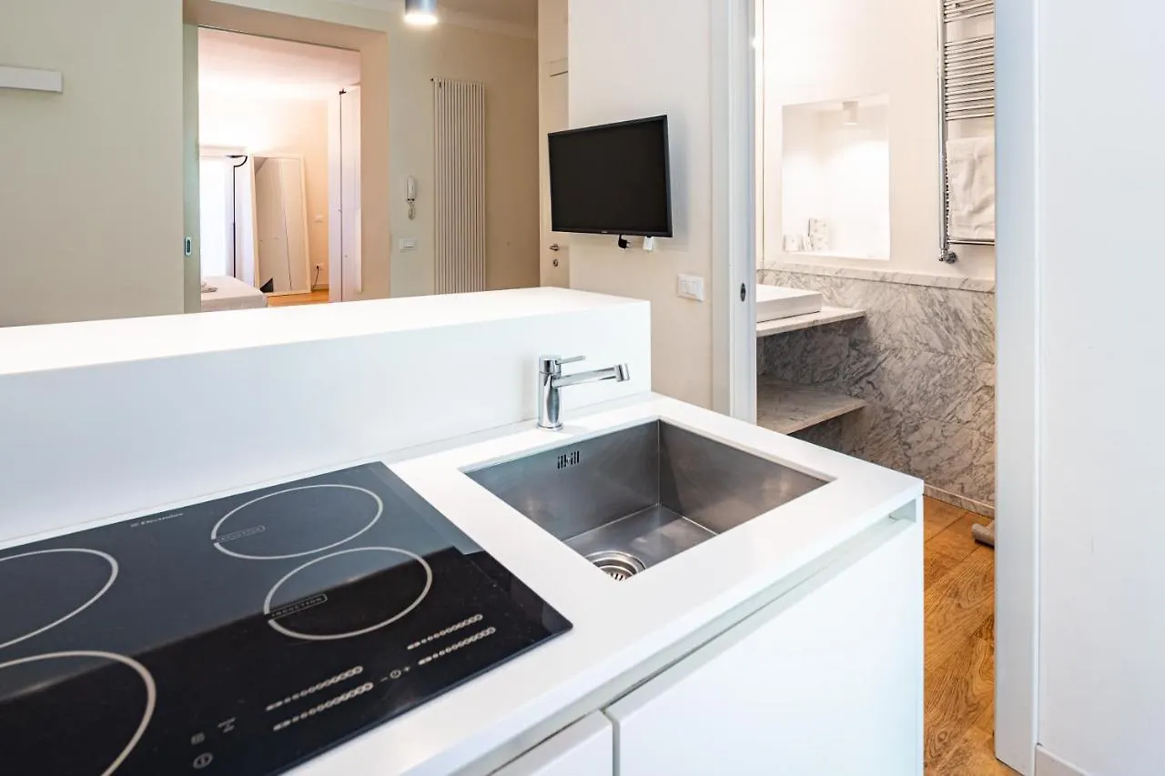 Brera Livings, Charming Flat Near Duomo Apartment Milan